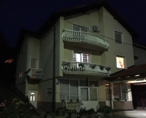 Apartmani Lazaro